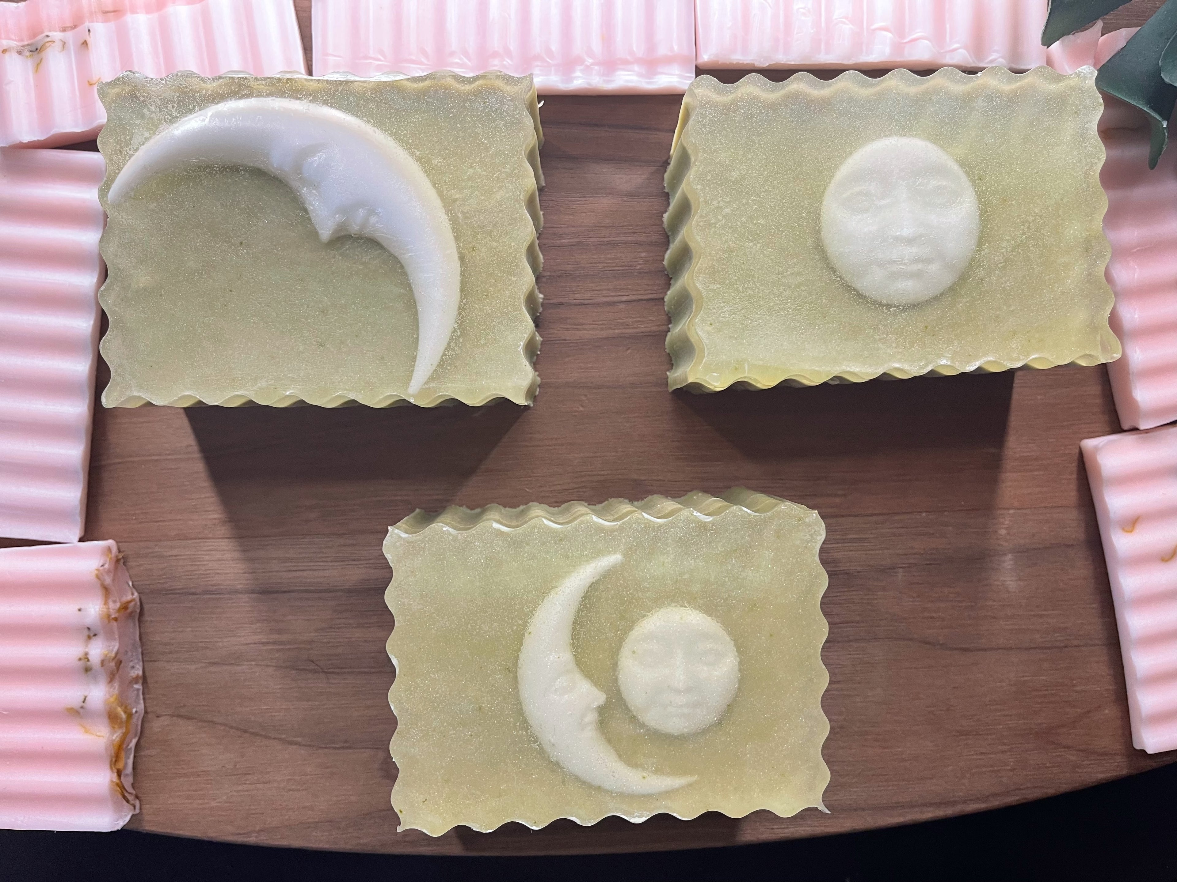 Anaïs Matcha/ Up & at Em Artisan Soap- Large