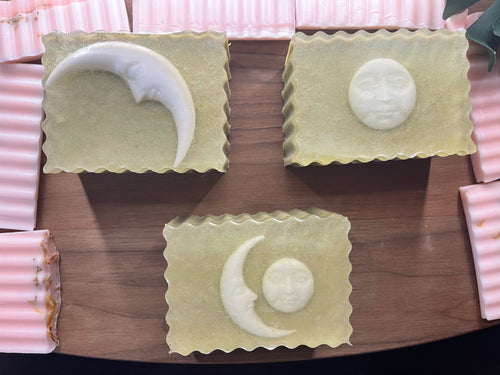 Anaïs Matcha/ Up & at Em Artsan Soap (per bar)